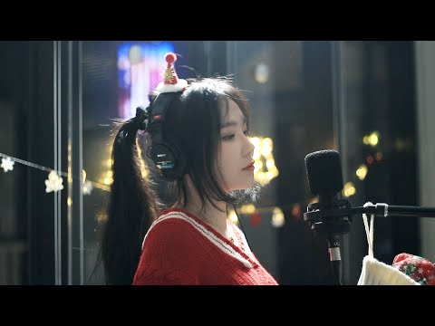 Kelly Clarkson - Underneath the Tree ( cover by J.Fla ) thumbnail