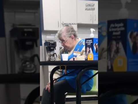 Un jeune homme aperçoit une caissière de 81 ans en pause puis réalise un geste unique pour elle thumbnail
