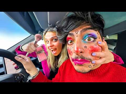SCHERZO: MI TRUCCA MENTRE GUIDO E POI... thumbnail