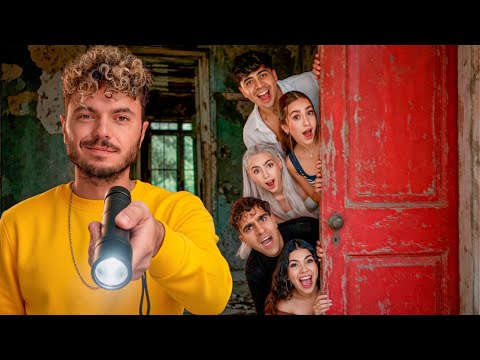 JUGUÉ A LAS ESCONDIDAS CON LOS DELFINES thumbnail