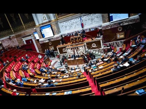 La météo relance le clivage droite-gauche sur la manière de réagir face à ces épisodes caniculaires thumbnail