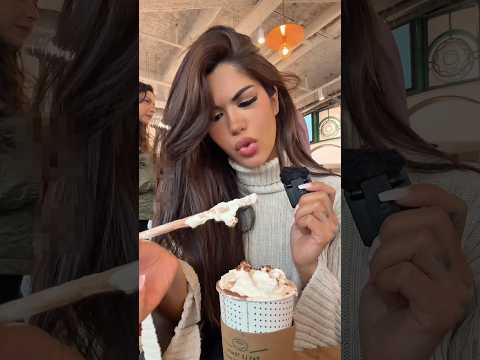 Je goûte pour la 1 ère fois du chocolat chaud thumbnail