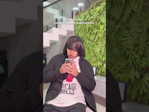 Quando você é viciado em celular thumbnail