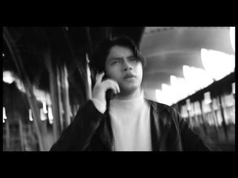 Rony Parulian - Dengarlah Cinta (Official Music Video) thumbnail