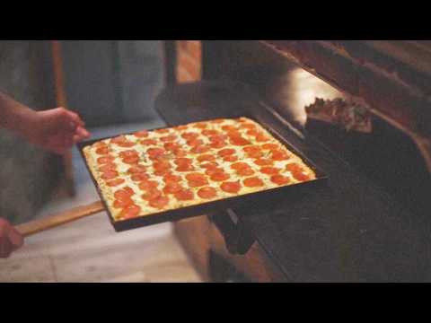 NYC Pizza And Bagel Makers Prepare For Possible Ban On Popular Flour Additive thumbnail