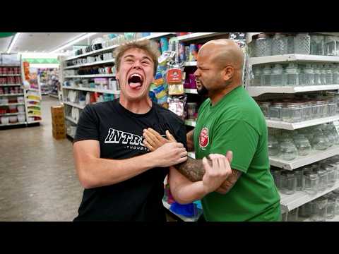 Screaming in Stores Prank thumbnail