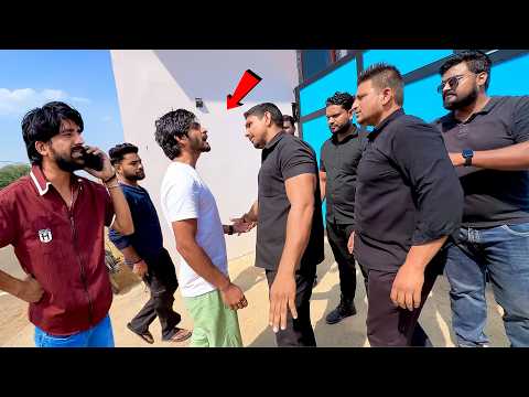 Team Ki Bodyguards Se Ladai Ho Gayi- सबके होश उड़ गए | Nepal Prank Part-9 thumbnail