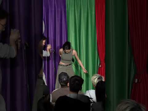 黑妹萊米：哥 你是在玩火嗎 #脫口秀 #觀眾搭茬 #搞笑 #脫口秀互動 thumbnail