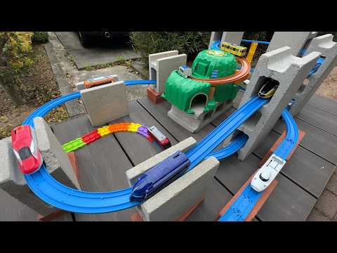 We used JR train Plarail to create a roller coaster track and played with it. thumbnail