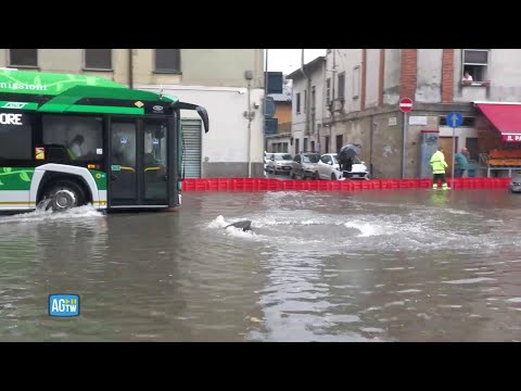 Maltempo, ALLAGATO Ponte Lambro a Milano. I residenti: "Il problema sono i TOMBINI" thumbnail