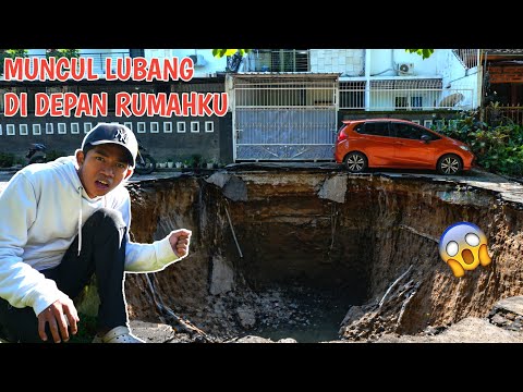 MENDADAK RUNTUH! Jalan RAYA DIdepan Rumah ARIK JADI BEGINI??!Tolloonggg😱 | Mikael TubeHD thumbnail
