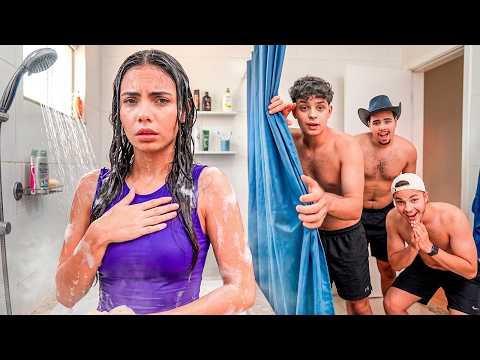 Os Meninos Espionaram A Vizinha No Banheiro! thumbnail