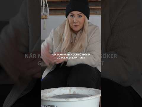 Ibland är det svårt att göra en sak i taget 🙈 thumbnail