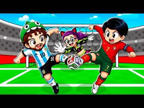 NOS CONVERTIMOS en UNA FAMILIA DE FUTBOLISTAS del MUNDIAL en ROBLOX | Karim Juega thumbnail