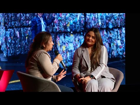 Reciclaje: el oficio que nos impacta, pero que nos negamos a ver | María Smith Gil | TEDxBucaramanga thumbnail