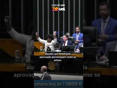 Câmara dos Deputados aprova fim da escala 6x1; texto vai ao Senado thumbnail