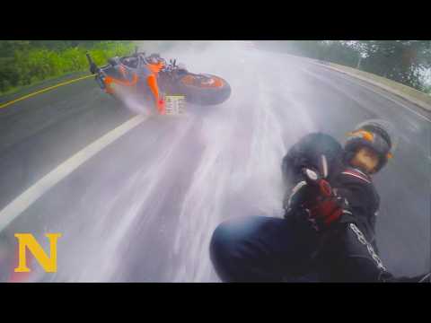 Biker Protects Girlfriend in Frightening Moment thumbnail