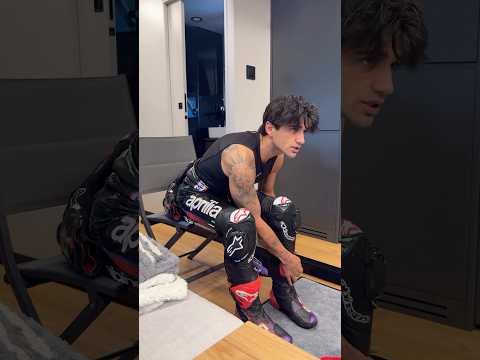 🐰🔊 Momentos antes de salir a pista. #motogp #jorgemartin #italiangp #badbunny thumbnail