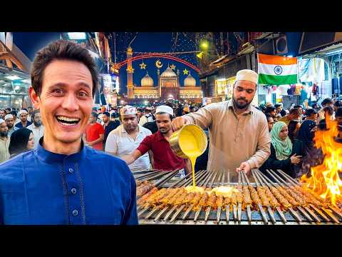 Indian Street Food for Ramadan!! (How 30,000 People Eat in Old Delhi) thumbnail