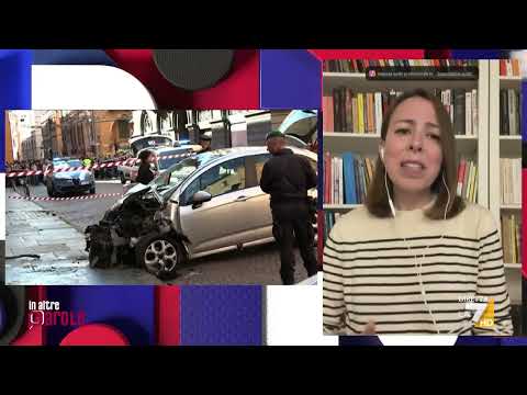 Auto sulla folla a Modena, il collegamento con Agnese Pini thumbnail