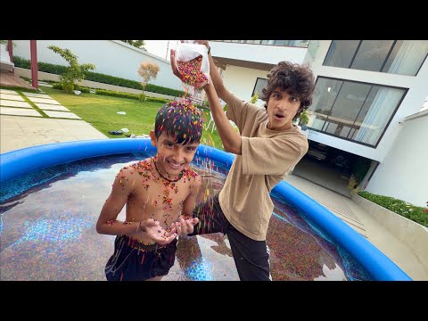 Pool Mein Etni Sari ORBEEZ Dal Di 😍 thumbnail