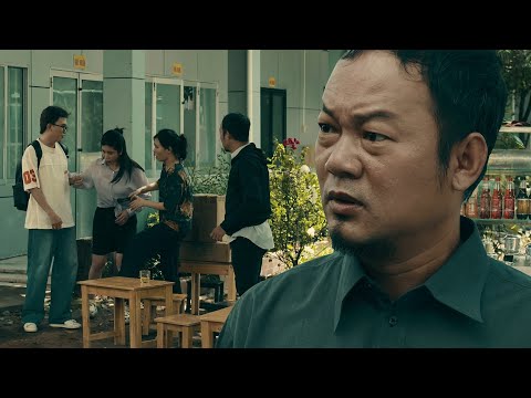 Hài 2025 Gia Đình Bất Ổn - Họp Lớp Và Kẻ Khó Ưa  - Long Đẹp Trai, Kiều Ngân, Anh Thám Tử thumbnail