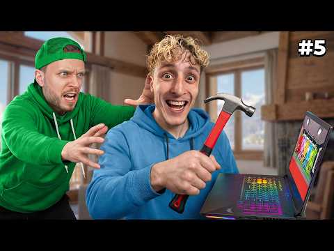 Toinelag a cassé le PC de Unchained !(VLOG #5) thumbnail