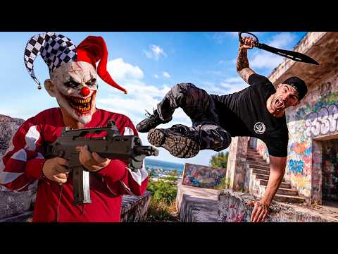 ESCAPO DE UN PAYASO ASESINO HACIENDO PARKOUR !! thumbnail