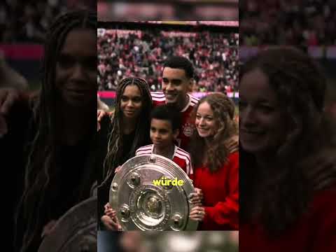 Olises verzweifelter Fluchtversuch vor der Bierdusche beim FC Bayern München #shortvideo #olise thumbnail