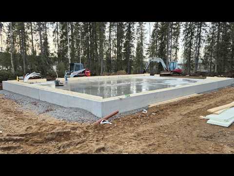 Pouring the edge footing for my garage thumbnail