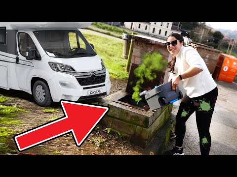 NATALIA SE TIRA ENCIMA LAS AGUAS NEGRAS DE LA CASA RODANTE | ExpCaseros thumbnail