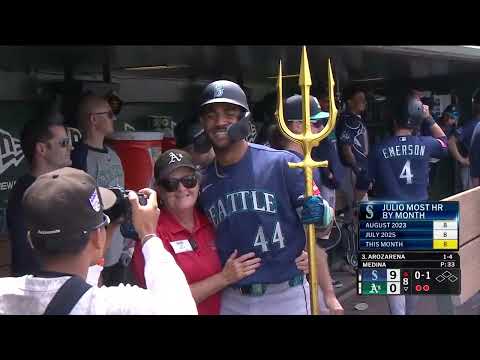 10 HRs for Julio Rodríguez 🔱 He hammers a 3-run shot for the Mariners in the 8th! | MLB Highlights thumbnail
