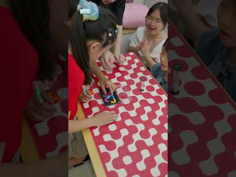 Trò chơi xếp bi trong 30s, ai lấp đầy được nhiều ô trống hơn sẽ dành chiến thắng  #funny thumbnail