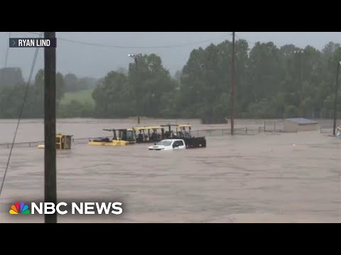 Dangerous flash flooding forces evacuations in Indiana thumbnail