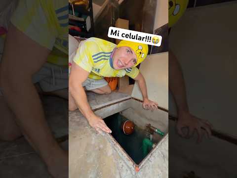 Se cayó mi teléfono ahí adentro😭😡👎🏼 thumbnail