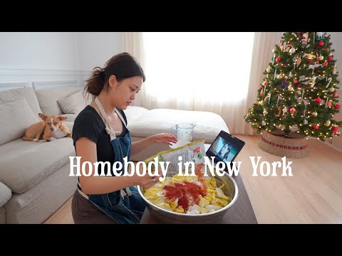 Homebody in New York | Casual week getting into the holiday mood,  dream closet tour, making kimchi! thumbnail