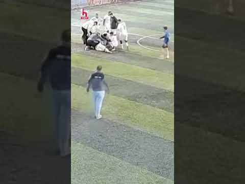 Halı sahada dili boğazına kaçtı; işletme sahibinin müdahalesiyle kurtuldu thumbnail