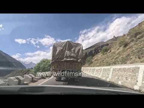 Mountain road and Baralacha La Pass on the Leh–Manali Highway thumbnail