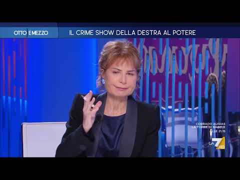 Auto su folla a Modena, Freccero: "E' la prima volta che accade in Italia" thumbnail