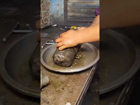 Old Bus Door Mechanism Gets a New Life thumbnail