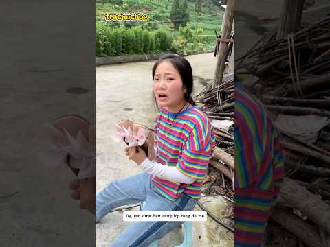 Tôi vừa có giày mới mẹ đã muốn đem đi bán thumbnail