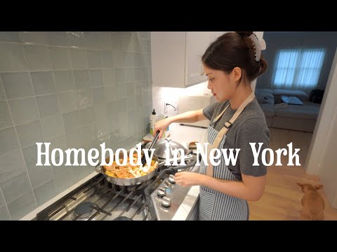 Homebody in New York | Feels like winter so cooking cozy meals, said yes to the dress, holiday shops thumbnail