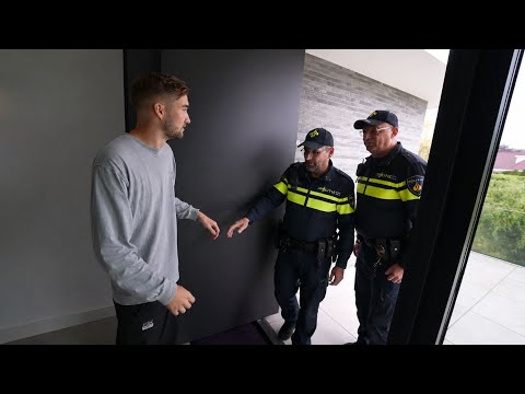 POLITIE AAN DE DEUR! SLECHT NIEUWS VOOR MIJ.. thumbnail