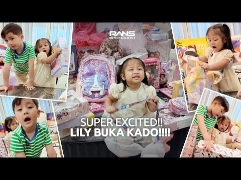 RAYYANZA & LILY BUKAIN KADO ULANG TAHUN!!! SEMUANYA HAPPY!!! thumbnail