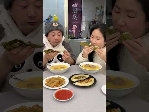 说好的一人一半呢？😂平平淡淡一餐饭😘🥰美食美味 thumbnail