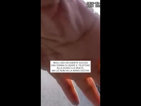 La accusa di usare il telefono alla guida, ma lei non ha la mano destra: il video inchioda l'agente thumbnail