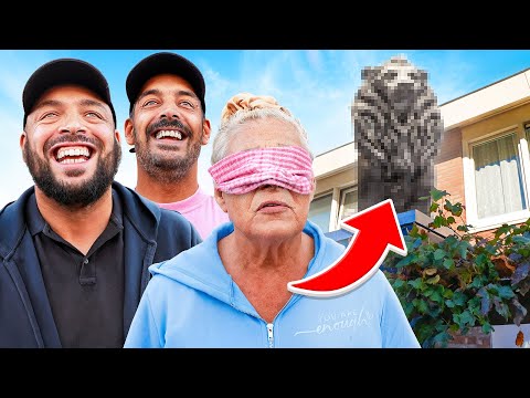 Mijn Moeder Pranken Met Een Standbeeld..? thumbnail
