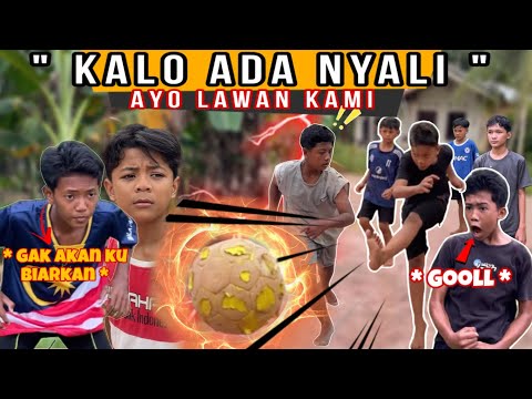 Kalo ada nyali ayo lawan kami #wakmi #sketsakomedi #soccer #lucu #drama #comedy #sparing #funny  thumbnail