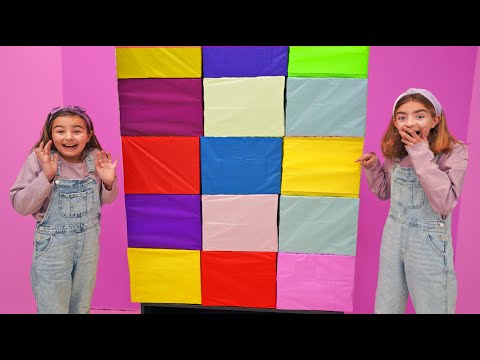 Gisele y Claudia Las Ratitas juegan con su granja de ponis PLAYMOBIL thumbnail