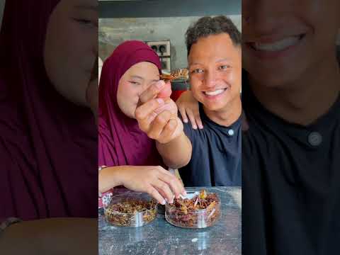 PERTAMA KALI MAKAN BELALANG GORENG thumbnail